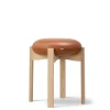 Pioneer Stool, lacquered oak/max 95 fra Fredericia Furniture
