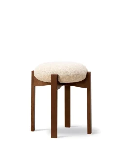 Pioneer Stool, lacquered oak/zero 0001 fra Fredericia Furniture