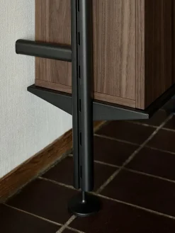 Pira G2 Floor-to-Wall Shelving Bundle D fra String