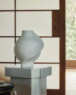 Pirout Vase 01, ceramic fra Louise Roe
