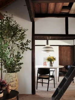 PK58 Bord af Poul Kjærholm