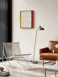 PK4 Loungestol i natur, sort stel af Poul Kjærholm