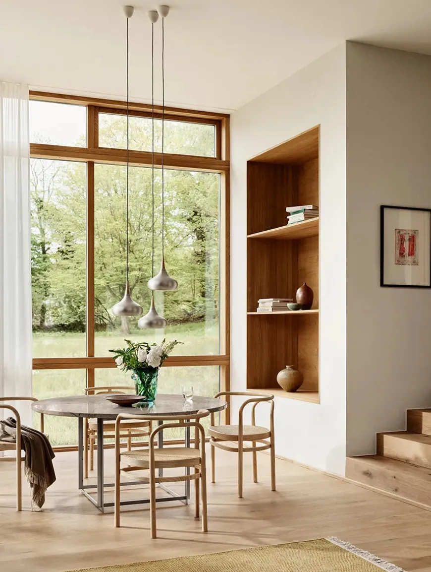 PK15 Stol, sortfarvet ask af Poul Kjærholm