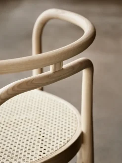 PK15 Stol, sortfarvet ask af Poul Kjærholm