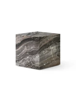 Plinth Cubic Black Nero Marquina marmor fra Audo Copenhagen
