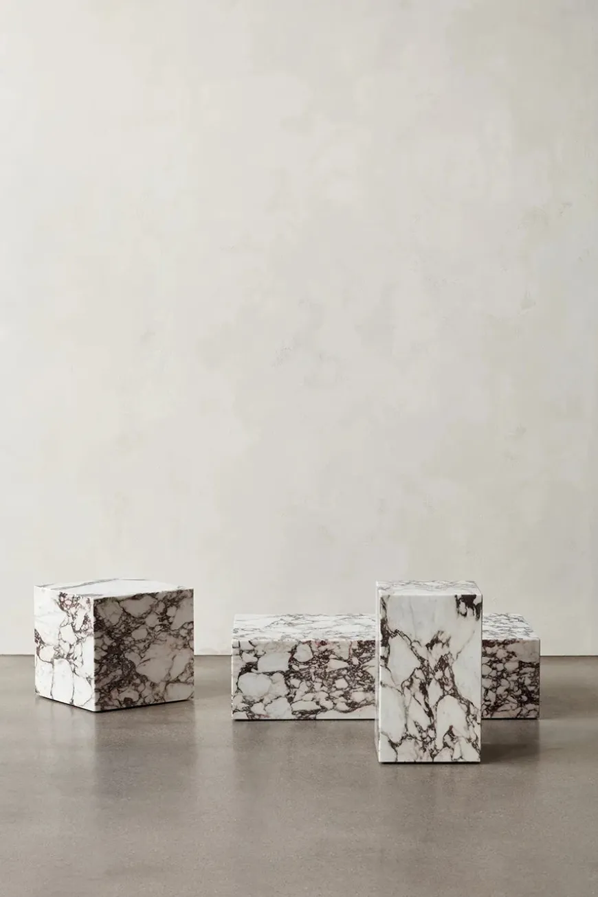 Plinth Cubic, grey galaxy marble fra Audo Copenhagen