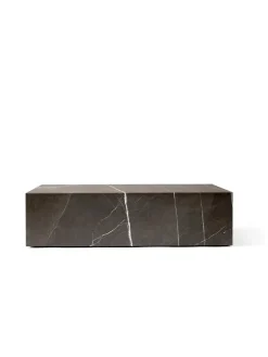 Plinth Low White Carrara marmor fra Audo Copenhagen