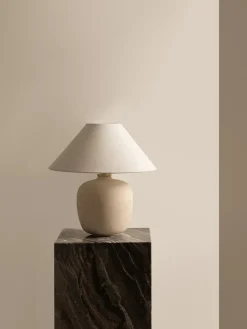 Plinth Tall Black Nero Marquina marmor fra Audo Copenhagen