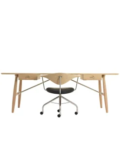 PP571 Arkitektens Skrivebord af Hans J. Wegner