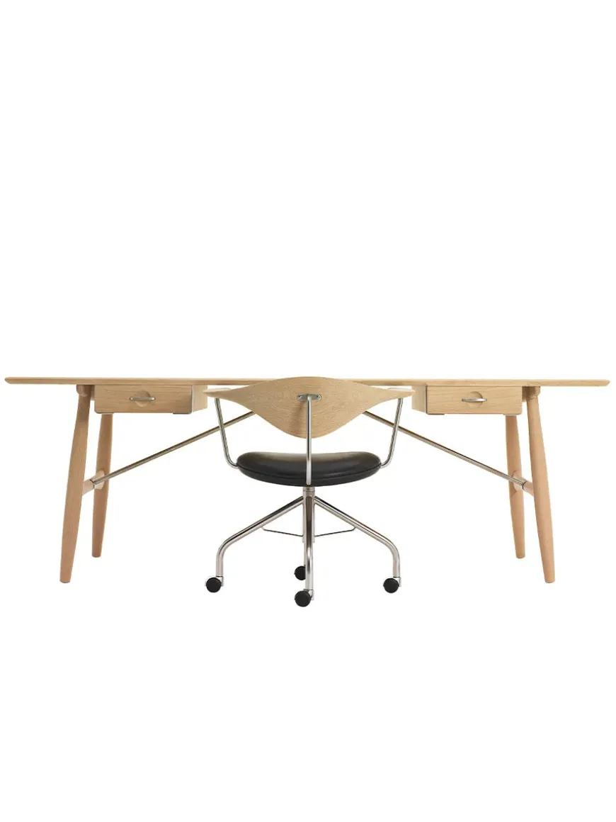 PP571 Arkitektens Skrivebord af Hans J. Wegner