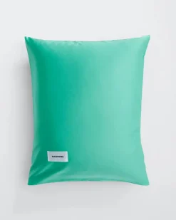 Pure Sateen Pillow Cover 63x60 cm fra Magniberg