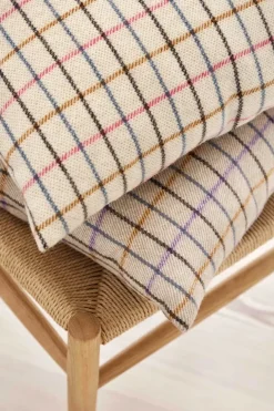 R36 Søndergade Pude, lyserødt hestedækken fra FDB Møbler