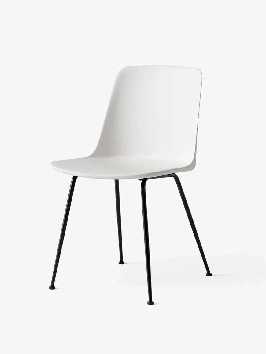 Rely Outdoor Stol HW70 fra &Tradition