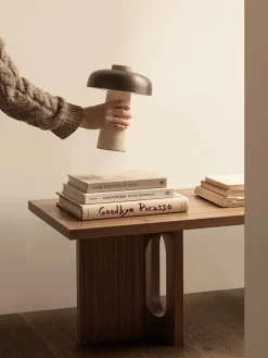 Reverse Portable Lamp fra Audo Copenhagen