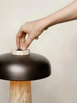 Reverse Table Lamp fra Audo Copenhagen