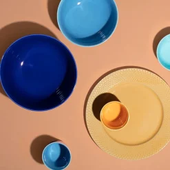 Rhombe krus, mørk blå fra Lyngby Porcelæn