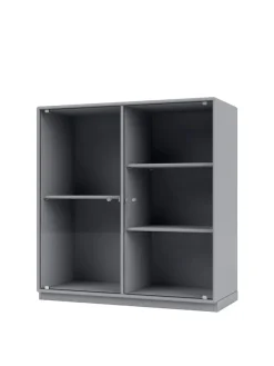 Ripple II Vitrineskab, inkl. sokkel fra Montana