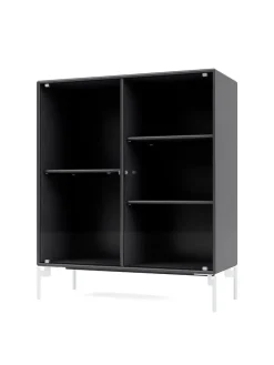 Ripple II Vitrineskab, inkl. sokkel fra Montana