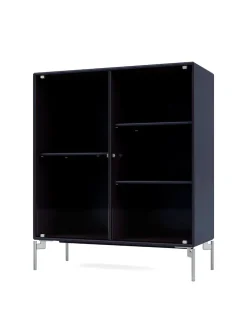 Ripple II Vitrineskab, inkl. ben fra Montana