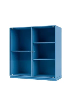 Ripple II Vitrineskab, inkl. ben fra Montana