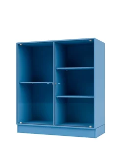 Ripple II Vitrineskab, inkl. ben fra Montana