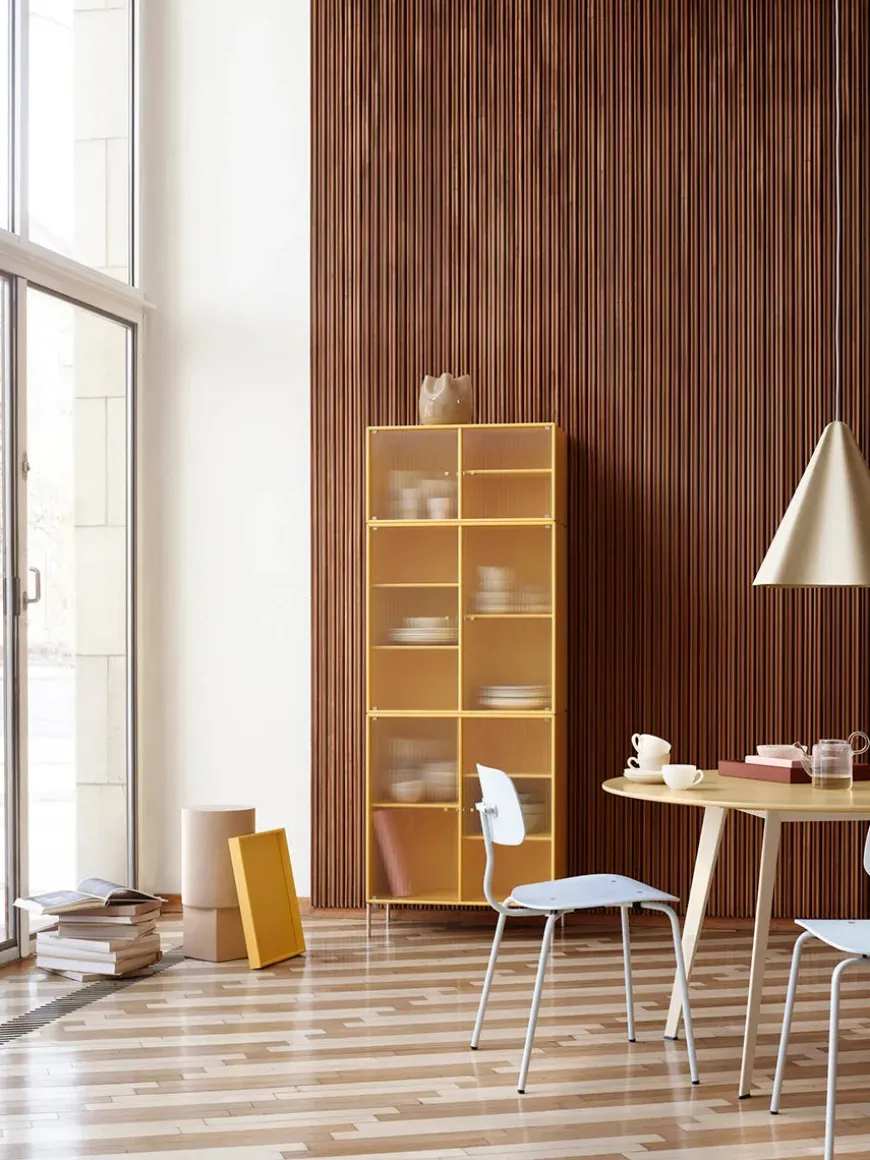 Ripple IV Vitrineskab, inkl. ophæng fra Montana