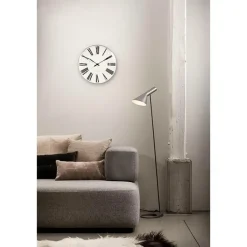 Roman Vægur af Arne Jacobsen (Ø: 21)