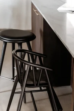 Saga Højstol, eg fra Oaklings