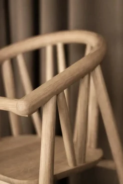 Saga Højstol, røget eg fra Oaklings