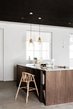 Saga Højstol, sortlakeret eg fra Oaklings