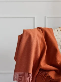 Secret Plaid, ocher/caramel fra Silkeborg Uldspinderi