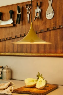 Semi Pendel fra GUBI