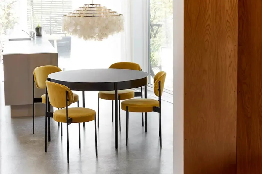 Serie 430 bord, sort af Verner Panton