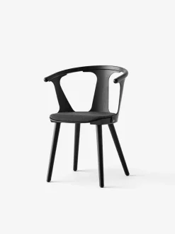 SK2 In Between spisebordsstol m. polstret sæde fra &Tradition