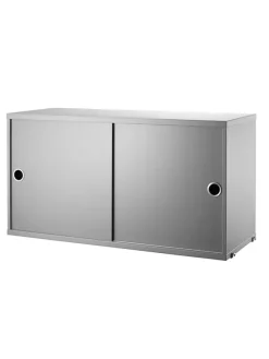 Skab m. Skydelåger fra String