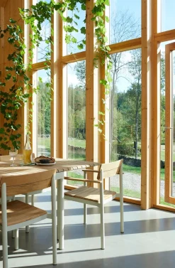 Skagerak Pelagus Armstol, hunter green fra Fritz Hansen