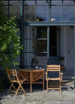 Skagerak Selandia Sæt, 2 stole og bord 75 fra Fritz Hansen