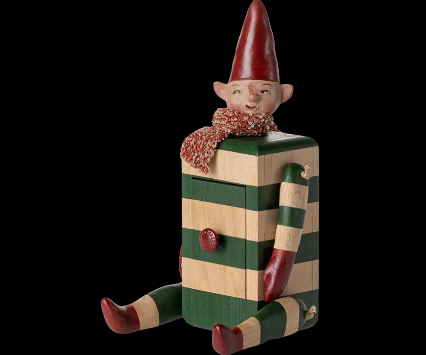 Skuffenisse – Elf with Drawer, grøn fra Maileg