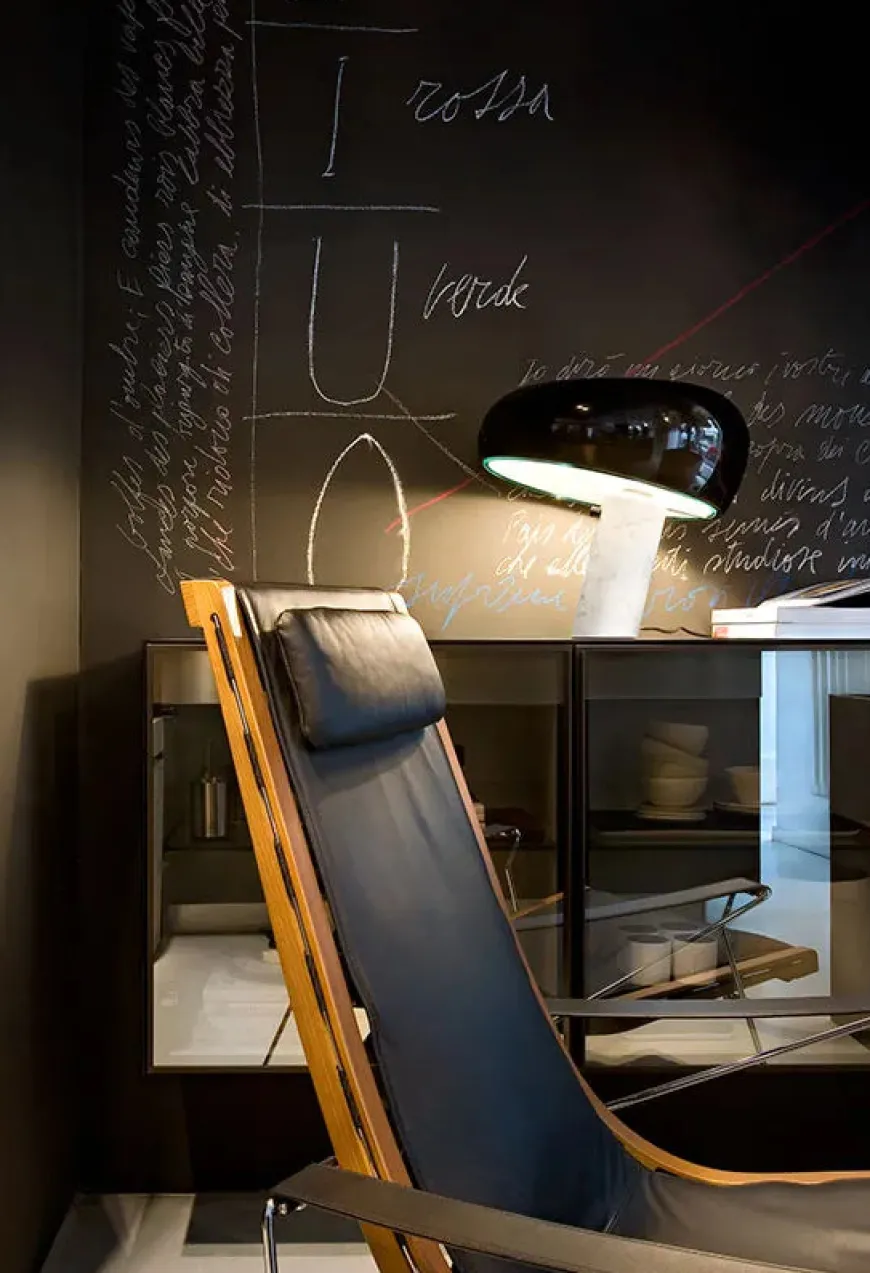 Snoopy Bordlampe, navy blue fra Flos