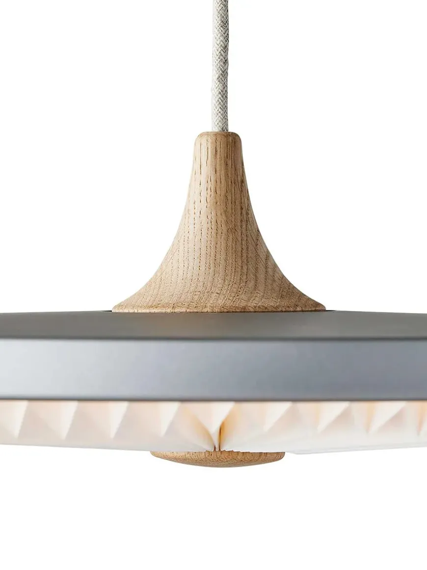 Soleil pendel medium, røget eg, plast skærm fra Le Klint