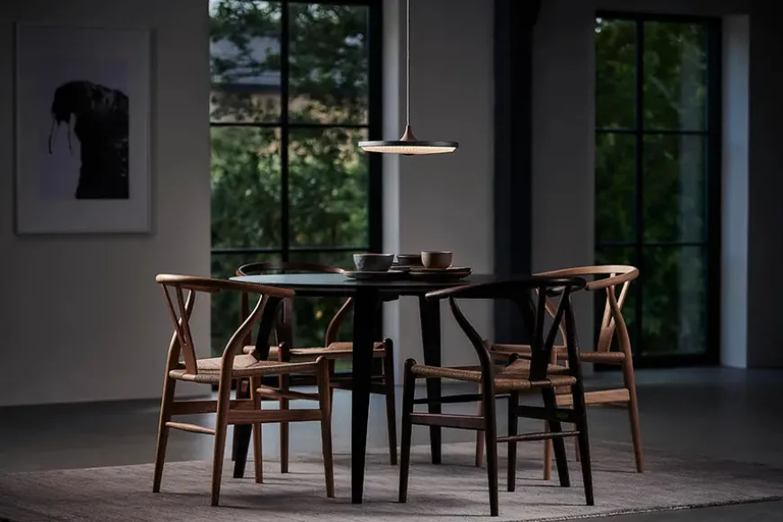 Soleil pendel small, røget eg, plast skærm fra Le Klint