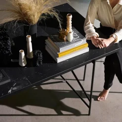 Spisebord 230, hvid marmor fra HANDVÄRK