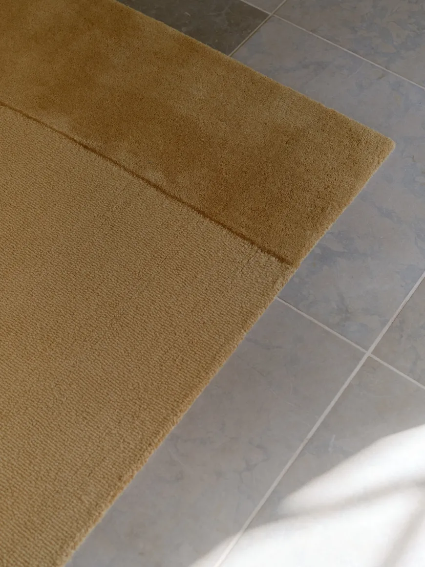 Split Plains Tæppe, Moss fra Linie Design