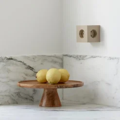 Square 2 Stikdåse med USB, sort fra Avolt