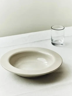 S.R. Large Shallow Bowl fra Louise Roe