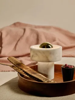 Stone Portable Bordlampe fra Tom Dixon