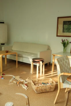 Stool 60, yellow lacquered fra Artek