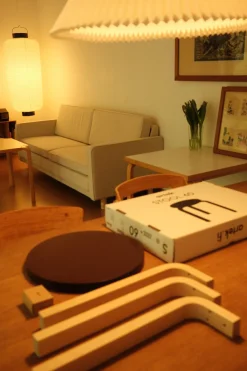 Stool 60, zebra fabric fra Artek