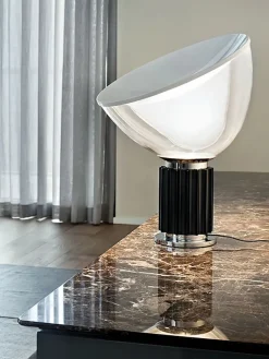 Taccia Bordlampe fra Flos