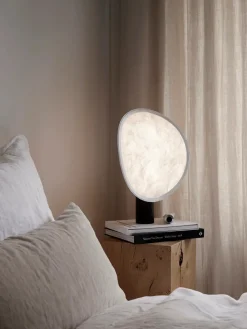 Tense Portable Bordlampe, hvid fra New Works